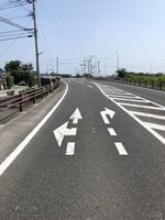 ファイル:Japan road surface marking 13.gif - Wikipedia