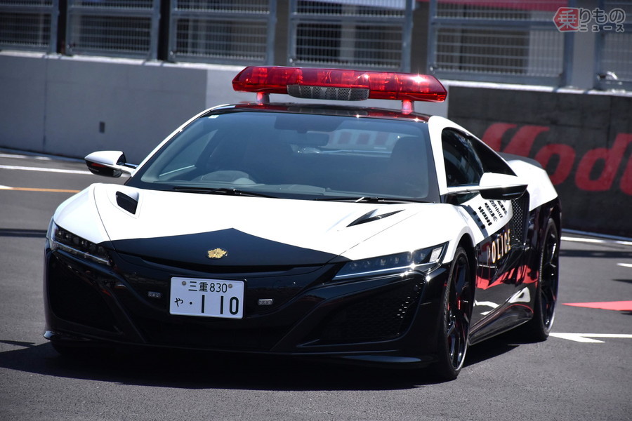 イタリア警察に史上最速のパトカー - Twinkle, Little Star