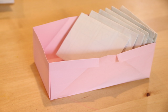 新聞紙やチラシで作るゴミ箱が超便利ハサミものりも必要ないから空いた時間に大量生産しておこうロケットニュース24