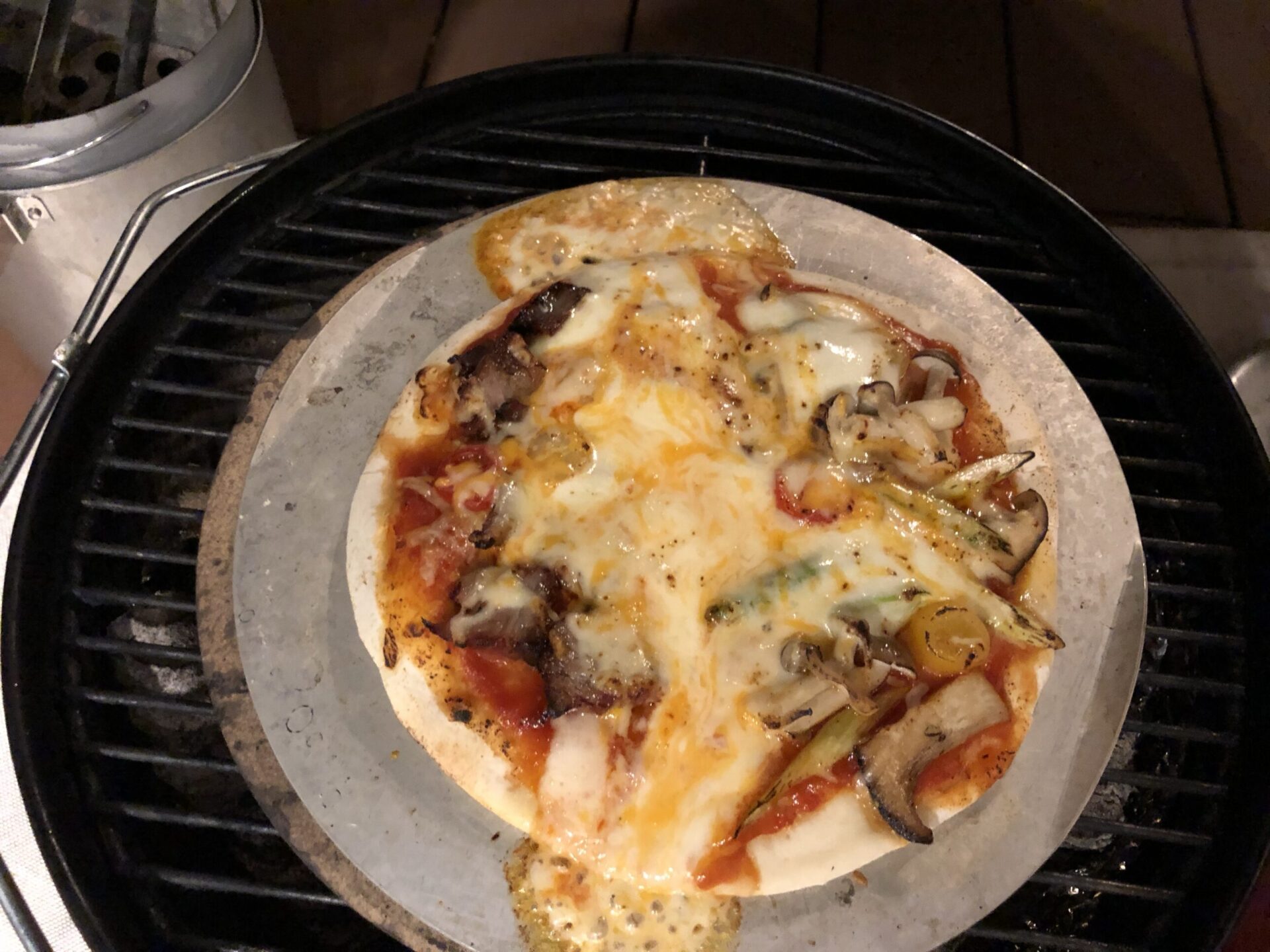 バーベキューBBQスタイル: ウェーバーグリルの使い方・炭の置き方