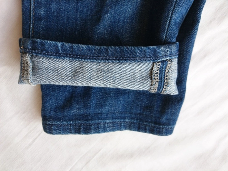 ユニクロで裾上げ補正を2０本以上してもらった私が全て教えますパート１