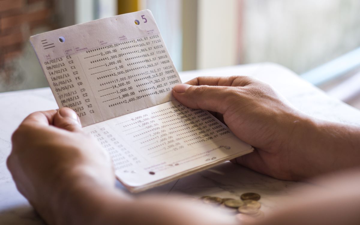 30代の収入と預貯金はいくら？：平均は340万円 - ITmedia ビジネスオンライン