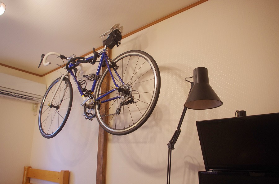 自宅での駐輪方法と室内で使う自転車ラックの紹介 - ロードバイク虎の巻