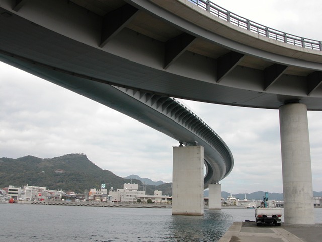 熊本最奥地の牛深遊廓跡で探り当てた、貸座敷とマッチ箱！ | 知の冒険