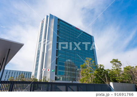 不動産会社の印象が、外観・看板デザインで変わることがよくわかる事例北堀江看板BLOG