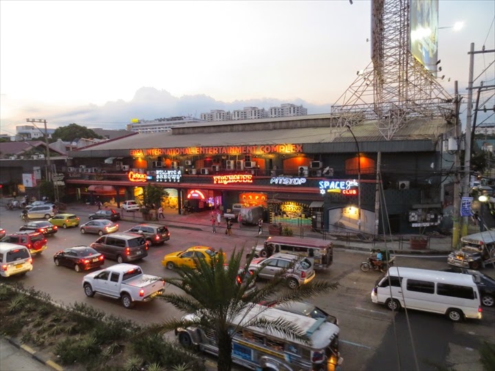 マニラ LAカフェで夜遊び！エルミタ地区のLAカフェ体験記｜🇵🇭 フィリピン大好き kasamacura🇯🇵