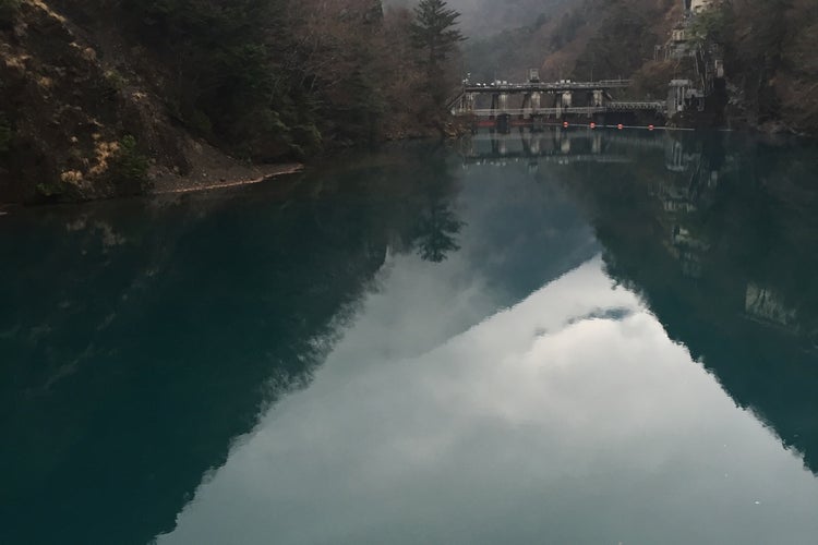 夢のつり橋、青色の秘密 | 【公式】夢のつり橋