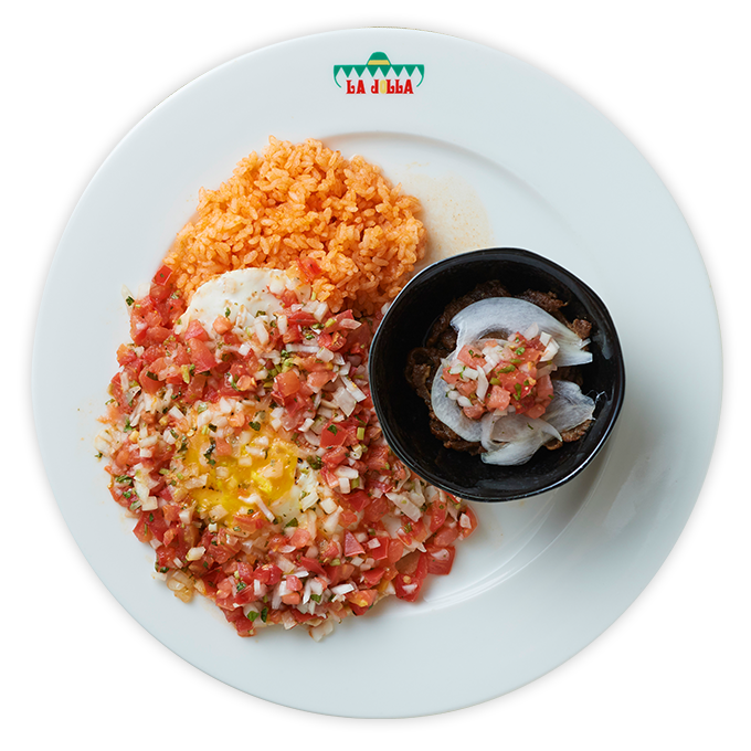 ウエボスランチェロスって舌を噛みそうな名前の一品 メキシコ料理にしては優しいホッとする味でしたわオジサンには物足りないのでチリソース鬼投入してみました にゃあ 芸名Snapdish スナップディッシュID:9SLfPa