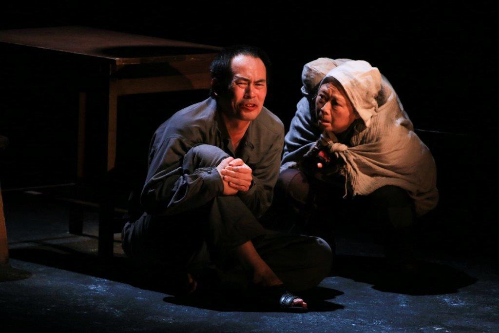 夜明け前 吉展ちゃん誘拐事件theater book高橋いさを 本通販Amazon