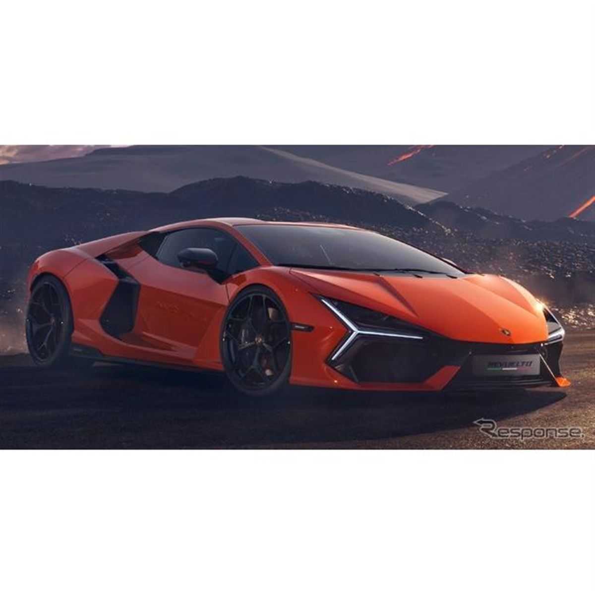 このご時世、美しく迫力のある轟音は尊い！ ランボルギーニ・レヴエルトに試乗した飯田裕子は、思わずこう叫んだENGINEエンジンクルマ、時計、ファッション、男のライフスタイルメディア