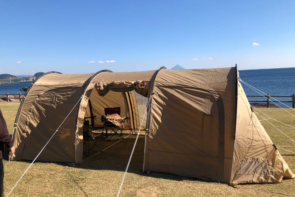 ペグの打ち込み角度は45度より90度⁉️ キャンプキャンプ初心者ファミリーキャンプ