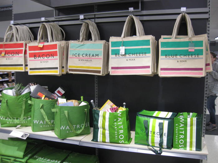 2025年最新版 ロンドンのスーパーマーケット完全ガイド！観光に便利なエリア別店舗＆お土産情報まとめロコタビ