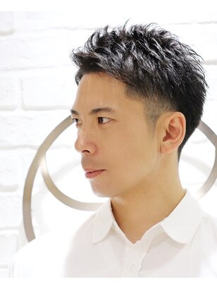 20代30代 メンズショート ツーブロック ビジネスヘアスタイル新潟、新潟市の理容室、床屋 HAIR&GROOMING YOSHIZAWAInc.BANDAI ヨシザワインクバンダイ ビジネスマン・大人の男性に大人気メンズグルーミングサロン