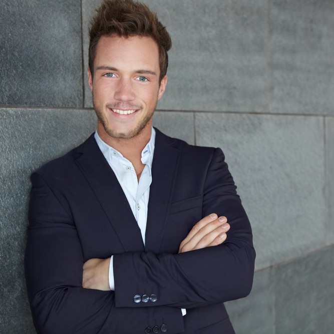 メンズベリーショートこそビジネスシーンの最強ヘア！おすすめのヘアスタイル&スタイリング術を紹介メンズファッションメディア OTOKOMAE男前研究所