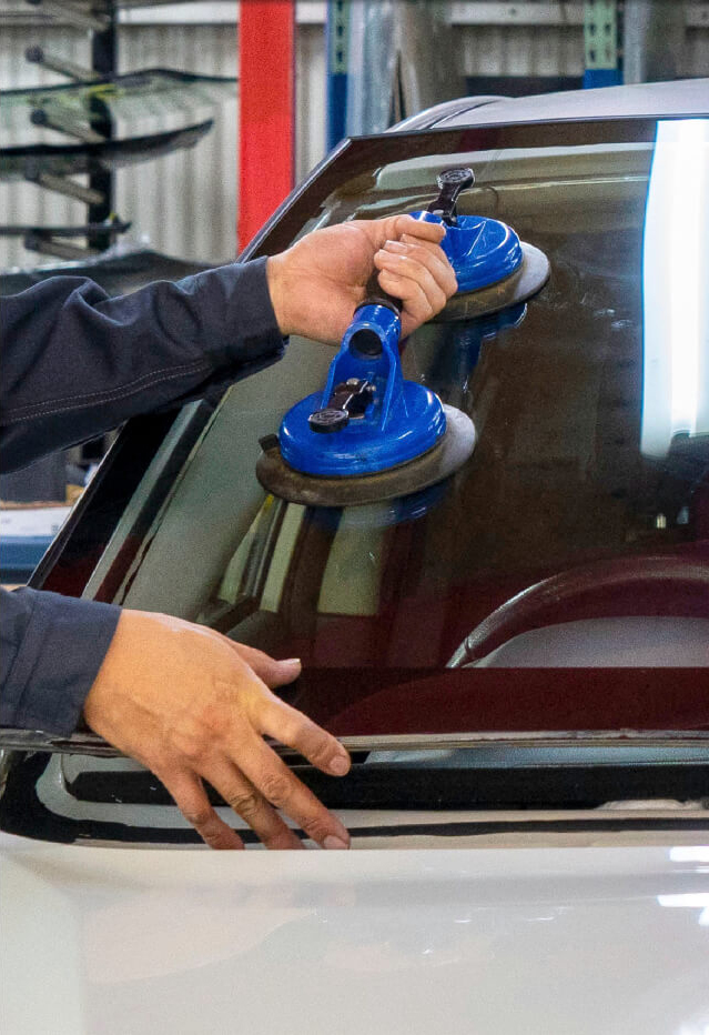 DIY フロントガラスの交換方法 必要な工具やモノは？Freedom