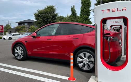 テスラスーパーチャージャー」は日本のEV充電インフラも席巻するのか 世界で劣勢に立たされる日本のチャデモ規格、打開策「中国との連携」の意図 2 5JBpressジェイビープレス