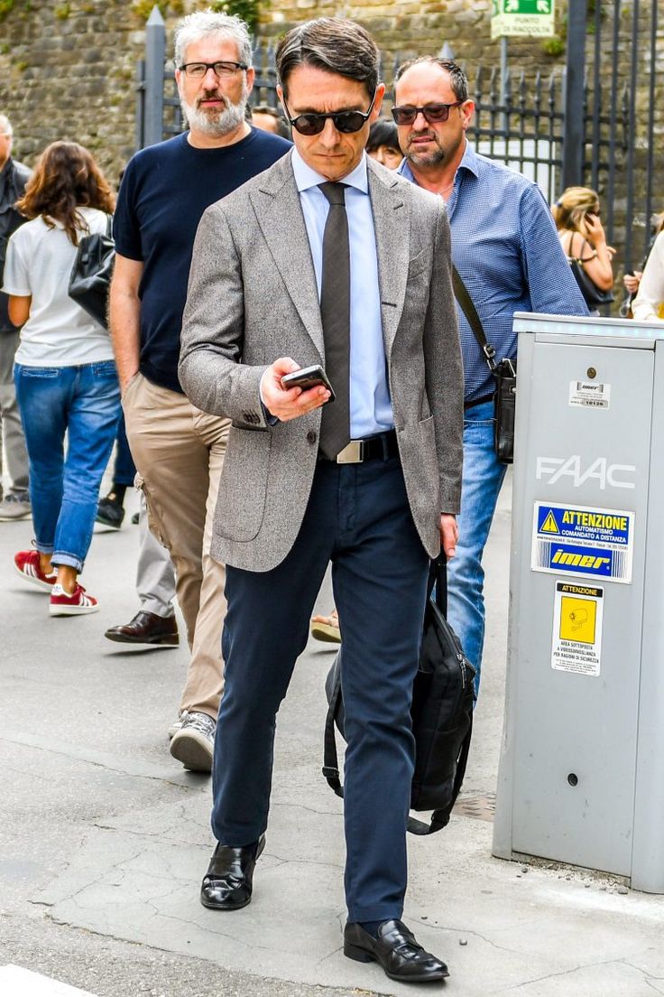 カジュアルグレージャケット ビジネスカジュアル オフィスカジュアル スマートカジュアル メンズ 男性 春 夏 40代 メンズファッション きれいめおしゃれ 2点コーデセット グレーバーズアイウォッシャブルテーラードジャケット×白厚手半袖Tシャツ ドレスコード ホテル