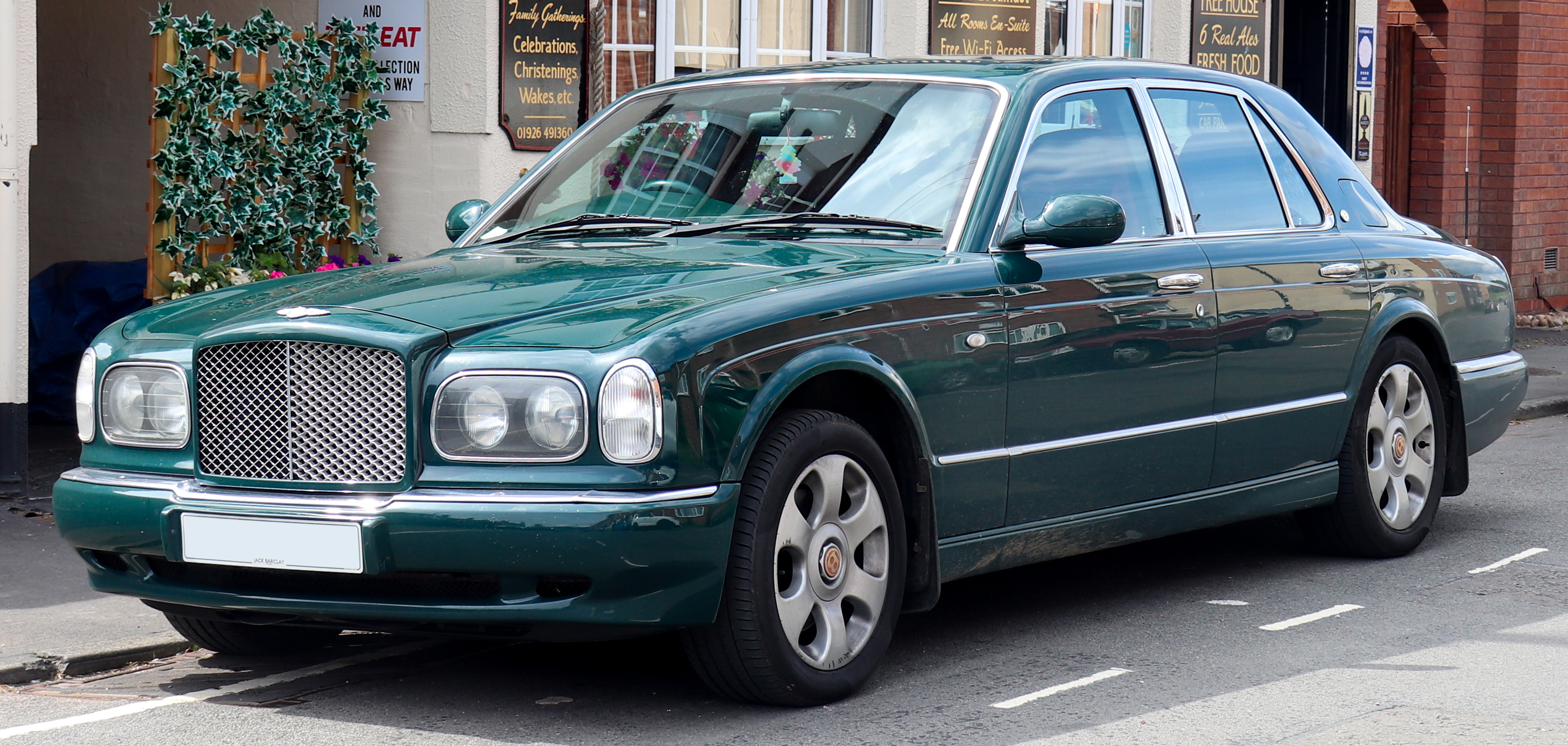 ドラッグレース！ ロールスロイス カリナン vs ベントレー ベンテイガ