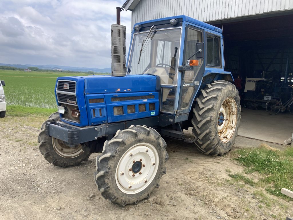 畑を耕してたらトラクタのエンジンが止まりました。もう一度エンジンかけようと思ったらセンサ異常が出てエンジンかかりません