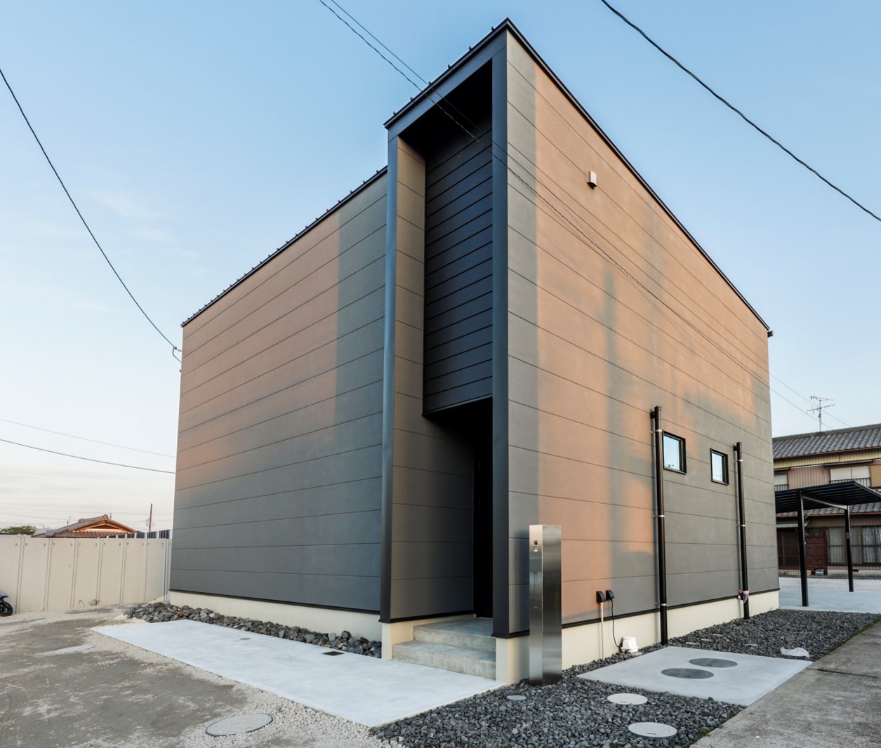 陸屋根 フラット屋根 のメリット・デメリットを分かりやすく解説！ - 注文HOUSE