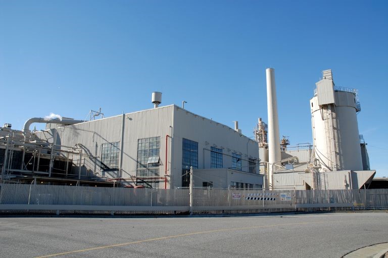 プラントと工場の違いとは？発注者から見た建設工事の違いも解説ファクトリア Factoria 工場・倉庫の建築建設のトータルサポート