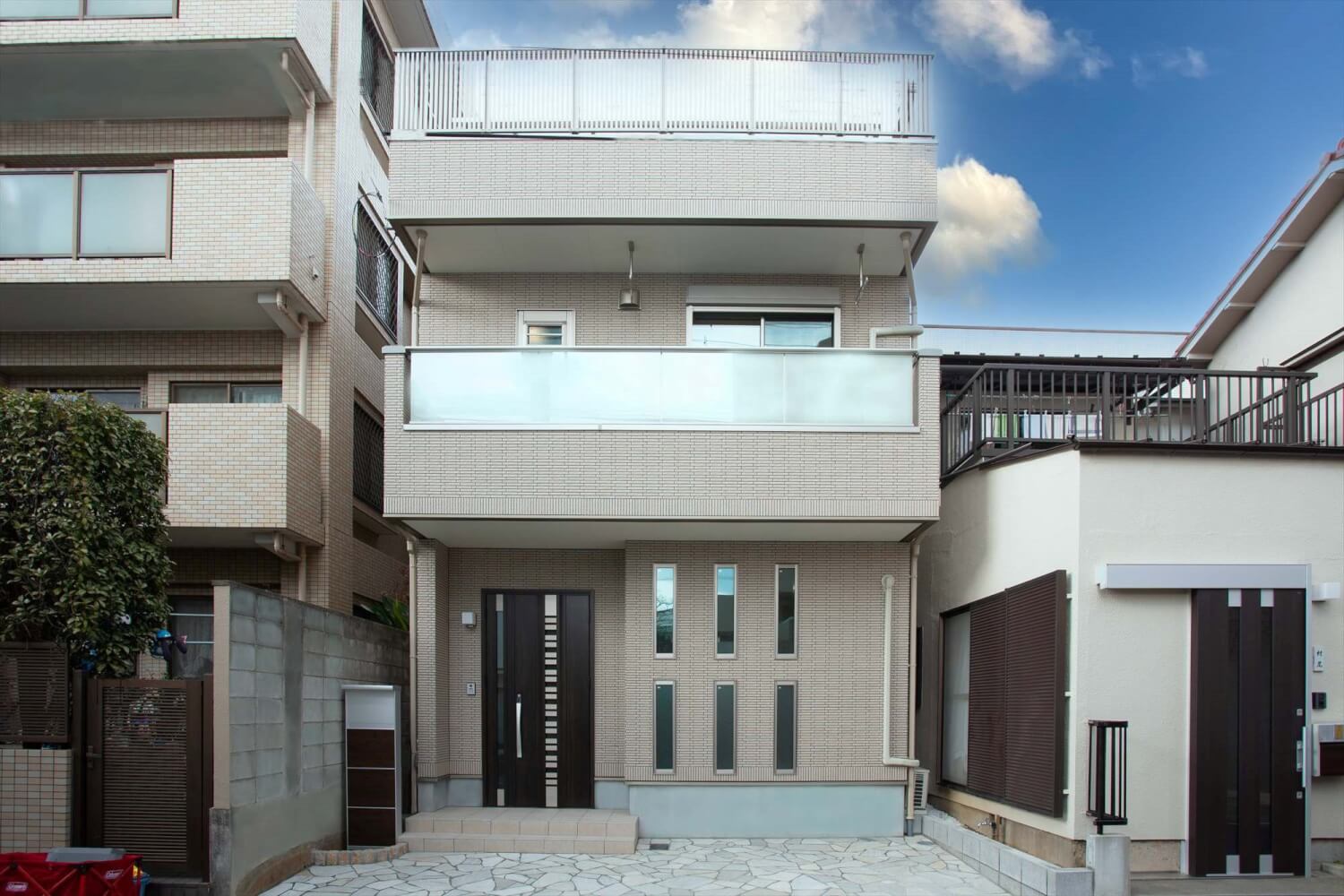 陸屋根 りくやね とは 住宅建築用語の意味