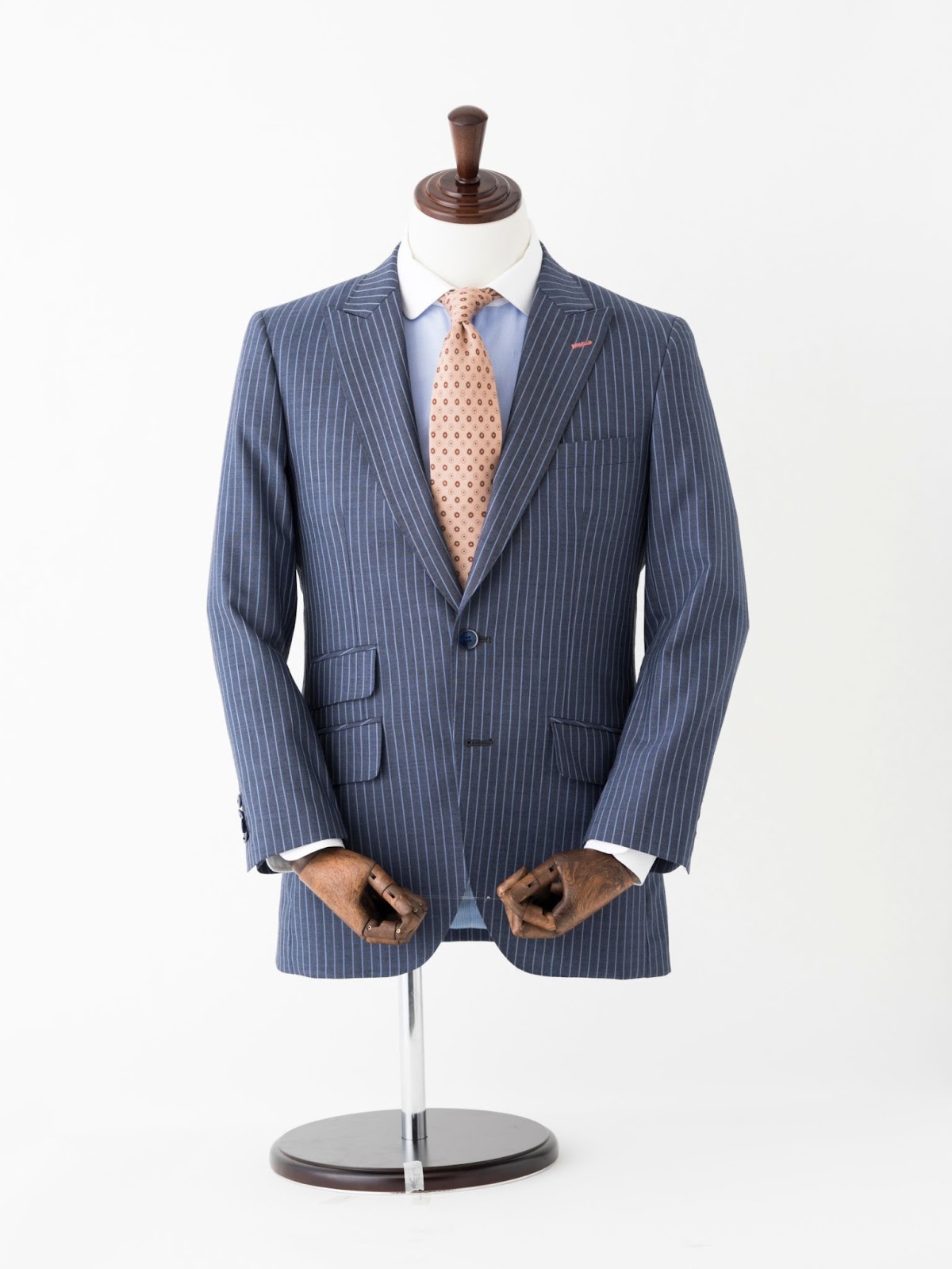 どうしてスーツがビジネスマンの仕事着になったの