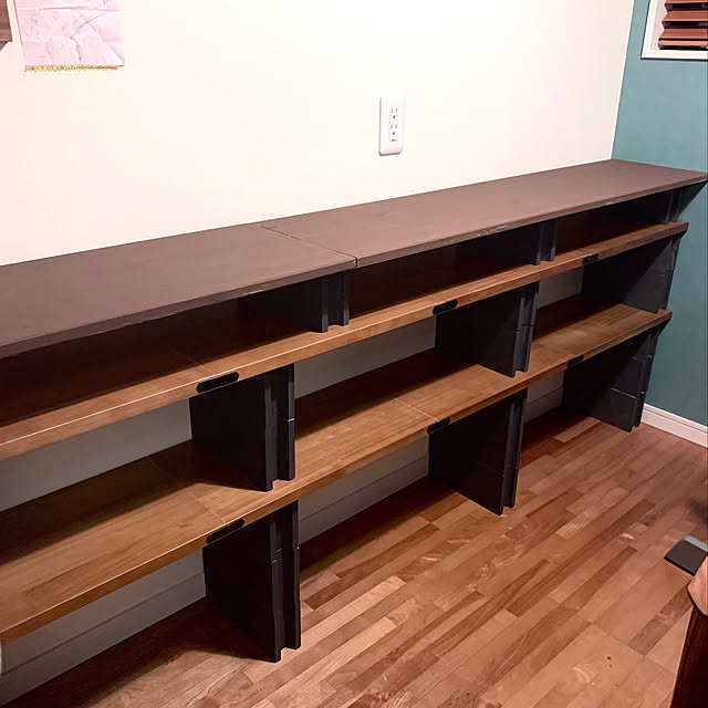 １００均ダイソーの発泡スチロールブロックは軽くて便利なのですが２００円商品というところと軽すぎるところが問題です。ちょっとお得に暮らしたい