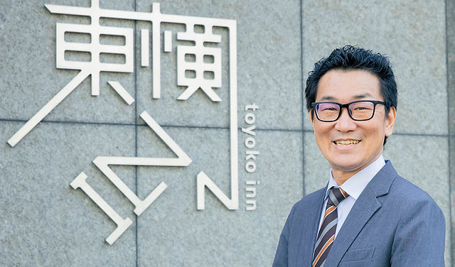 写真作品 工場で打ち合わせをするスタッフ 工場・静岡県浜松市東区 カメラマン派遣のdeltaphoto