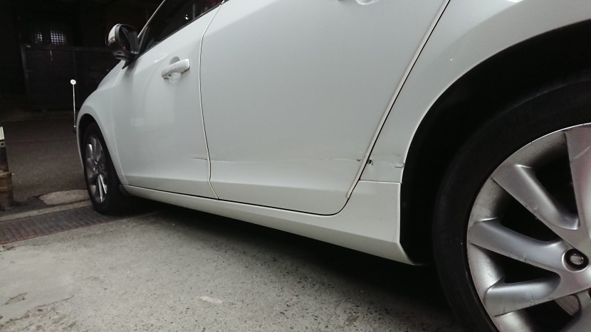 ベンツ・アウディ・ボルボ・プジョー格安板金修理 神戸~芦屋・西宮