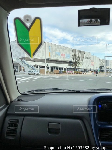 免許取得から1年経過後の装着はNG？ 初心者マークの正しい使い方とはコラム MOTA