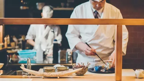 大阪・難波】牡蠣好き必食！平日限定価格2750円で味わえる牡蠣尽くしのちょっと贅沢なランチコース（あい） - エキスパート