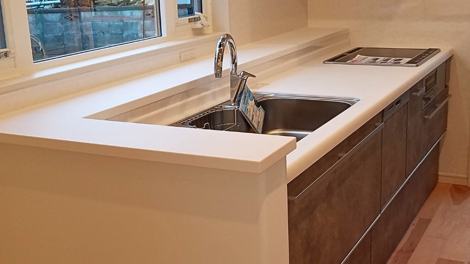 大きなカウンターの対面キッチンリフォームギャラリー一般社団法人 ベターライフリフォーム協会