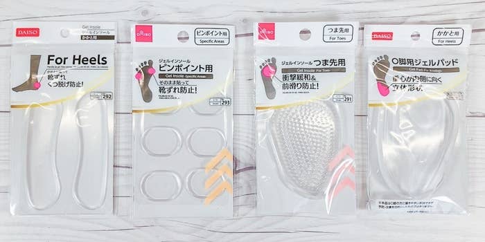 パンプス等の靴擦れ防止に役立つ100均ダイソーの滑り止め神アイテムとは？little fashion lab