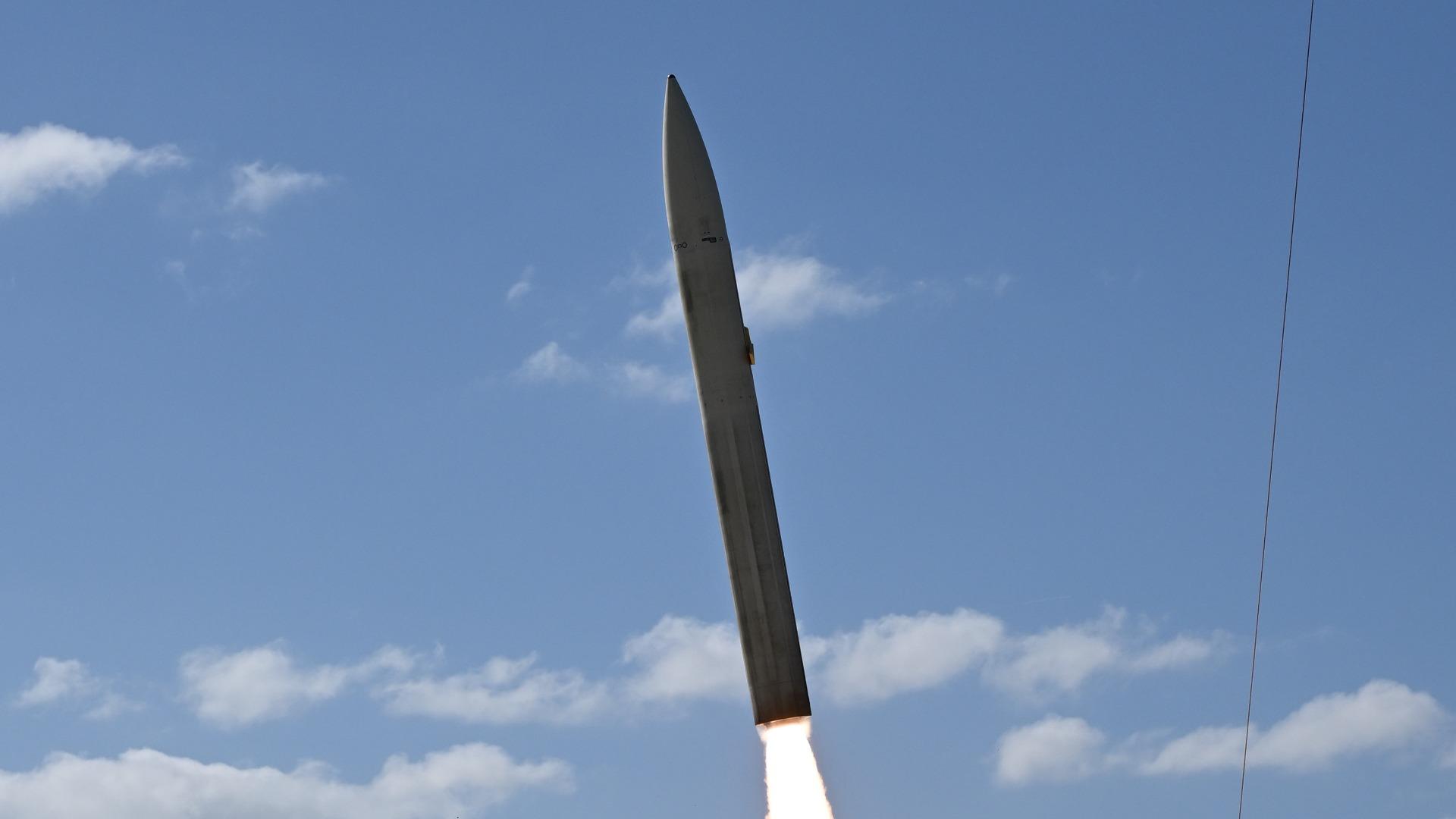 アメリカ海軍 新型対レーダーミサイルAARGMの調達加速おたくま経済新聞