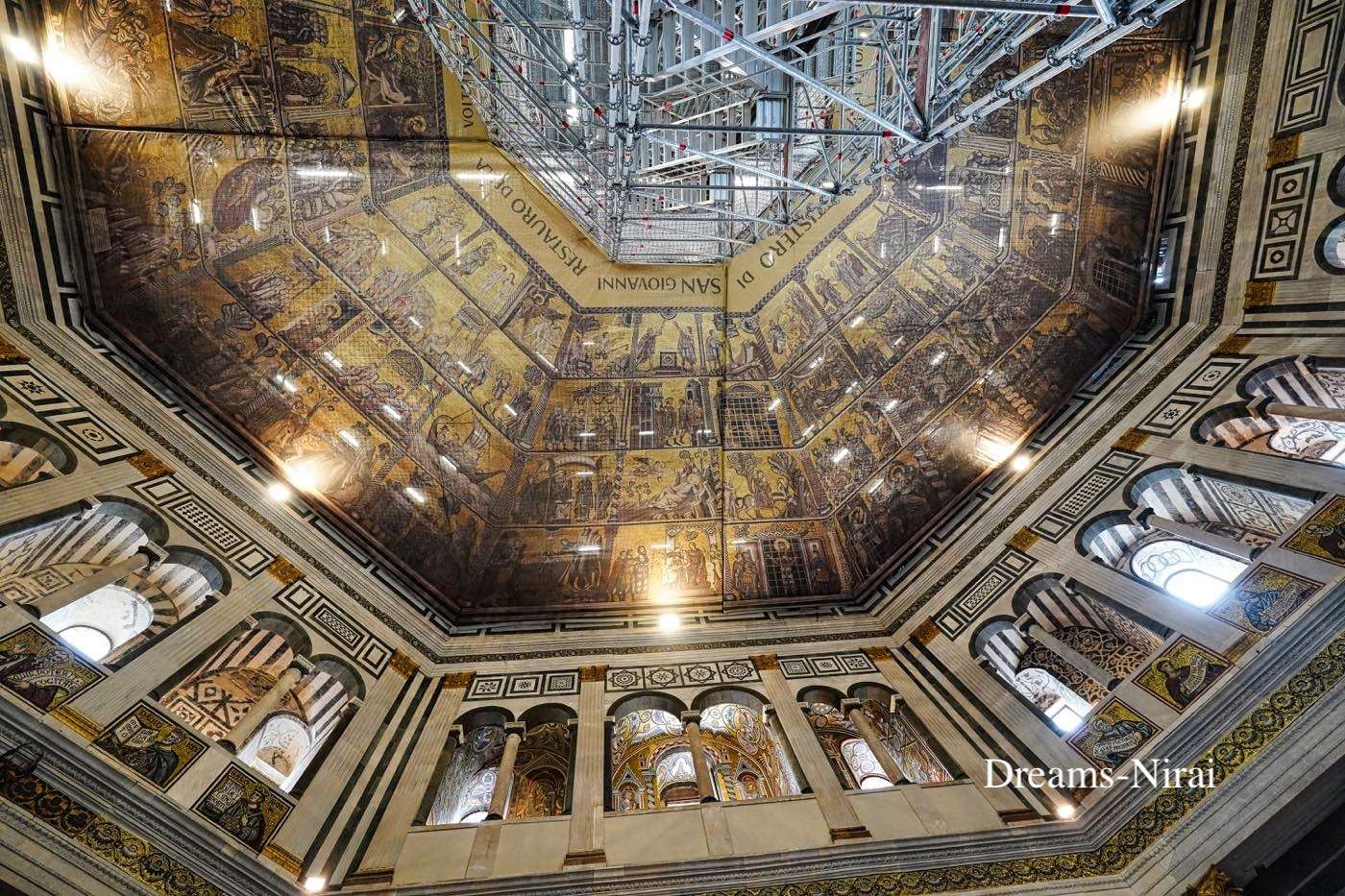 サン・ジョヴァンニ洗礼堂 - Wikipedia