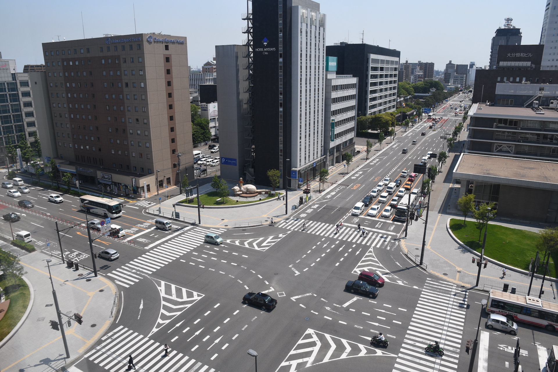 環状交差点「ラウンドアバウト」のメリット・デメリットとは？CARPRIME カープライム