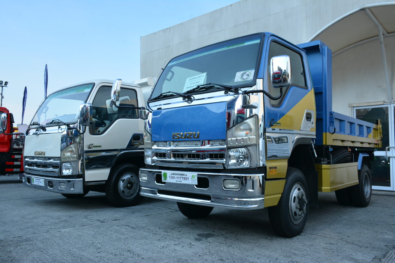 10tトラックで人気の「平ボディ」！メリット・デメリットを解説 - TRUCK BIZ