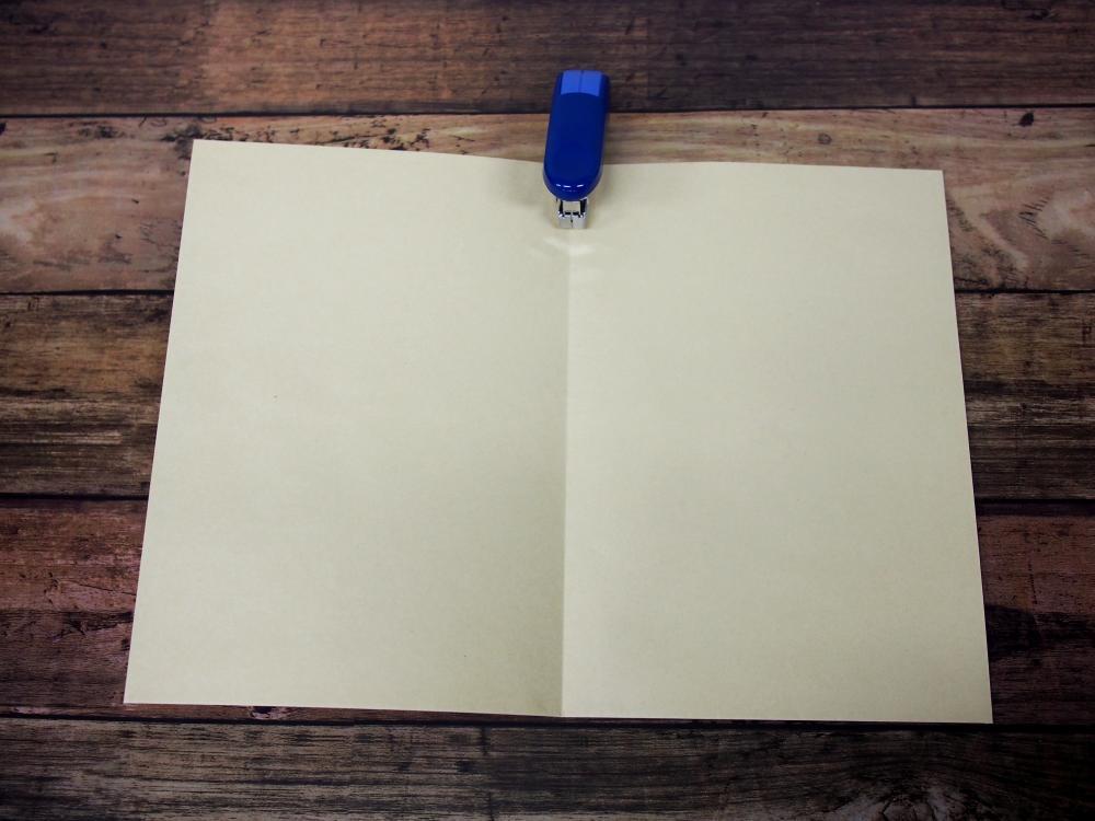 環境製本を考える会社〟中正紙工が「紙のホチキス」を開発しました - 生田信一 ファーインク活版印刷研究所