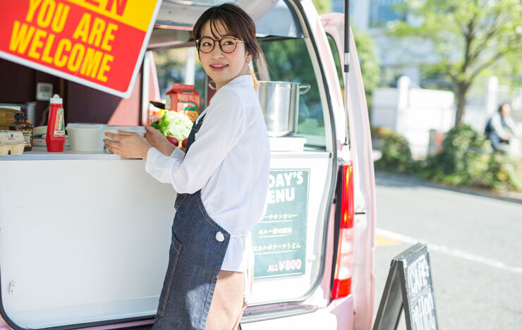2025年最新版 キッチンカーで儲かるメニューの特徴はこの5つ！具体例を17個紹介はじめてのキッチンカ