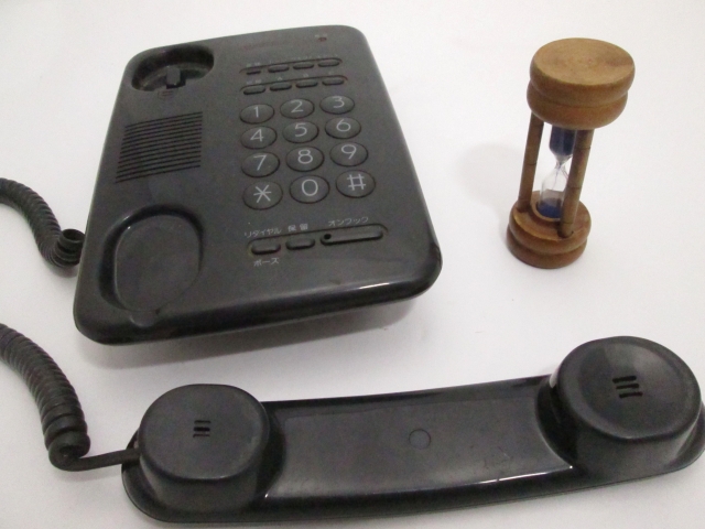 2>2-2-2 国際通信の利用の推移 ： 昭和63年版 通信白書