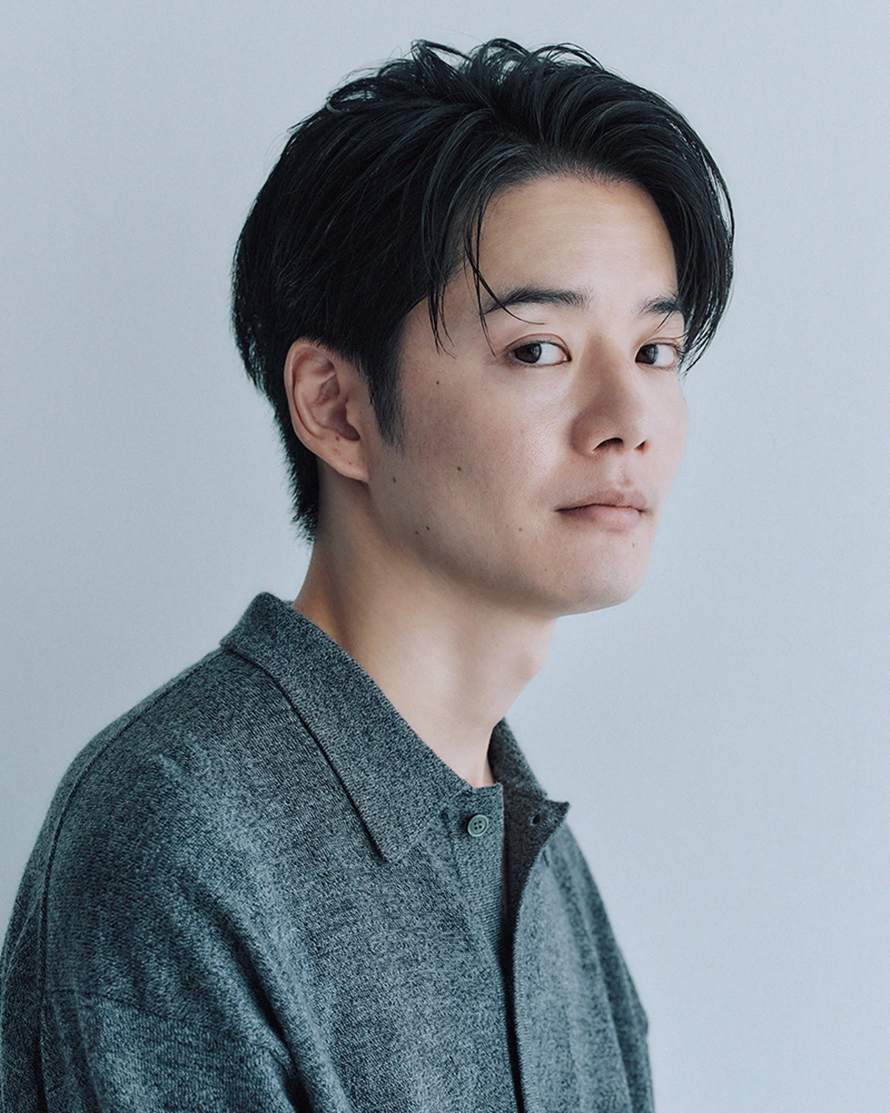 センターパート 30代40代 ビジネス メンズショート 黒髪Men's Salon bloc メンズサロンブロック のヘアスタイル美容院・美容室を予約するなら楽天ビューティ