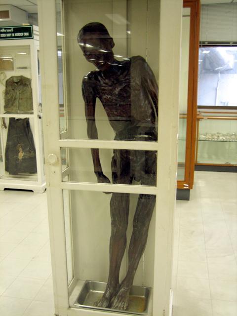 グロ画像注意 死体を“宅配する”彼らの正体は？ リアルな死体描写で人気を呼ぶ『黒鷺死体宅配便』の面白さダ・ヴィンチWeb