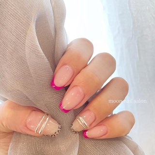 つくば市二の宮の「New York Designs」は、親子で通える美容室✨✨大人も子どももカットが1,000円で、車に乗ってアニメを観ながらのキッズカットが大人気🚗🎬 キッズスペースもあり、子連れでも安心です😊👶セルフ洗髪無料や、持ち込みカラー対応も嬉しいポイント