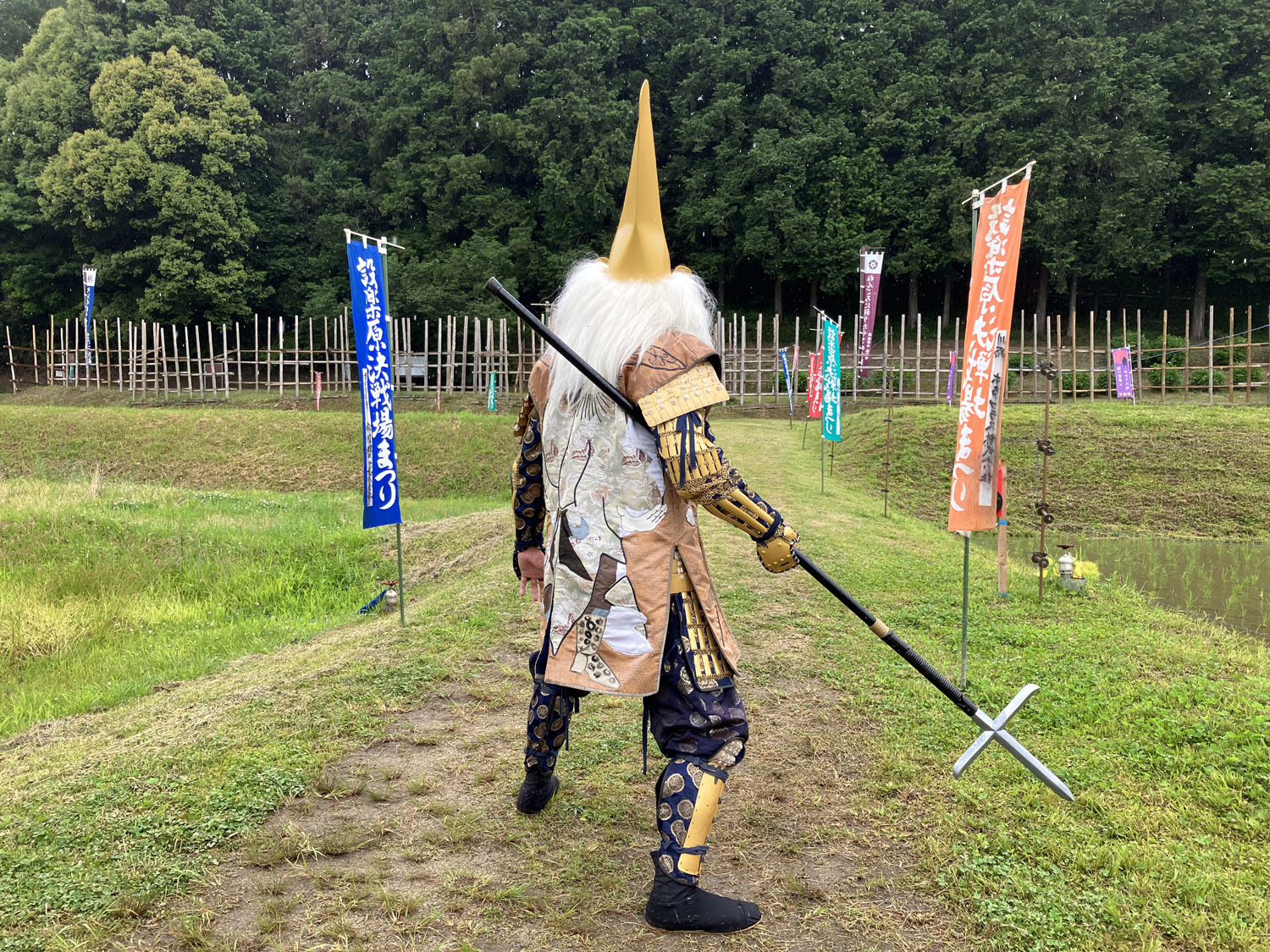 設楽原古戦場2 3山県昌景ら天下無双の武田騎馬隊を撃退した馬防柵へ。 – 城めぐりチャンネル