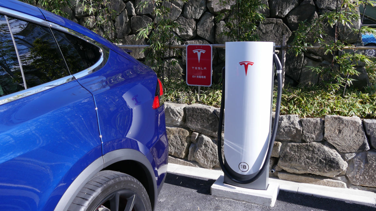 Biz 九州・山口経済 不買運動起きない日本 テスラ好調「まれな市場」 地方に出店加速 九州で拡大意欲福岡毎日新聞