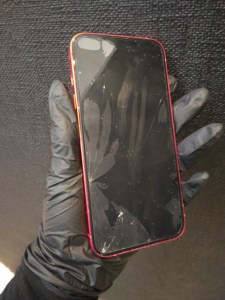 そのiPhoneの割れは、フィルムがあると何処が割れてるのか！？ – iPhone修理を渋谷でお探しならスマップル渋谷本店