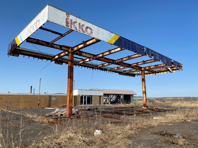 ガソリンスタンド跡地は意外と安全？調査費用や活用方法をご紹介！不動産コラムサイト いえらぶ不動産コラム