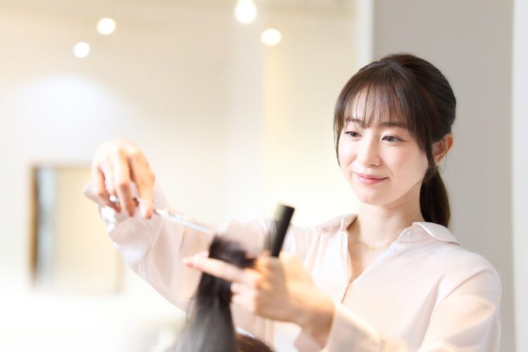 美容師が可愛いと思う客への接し方！好かれるコツと美容師の本音を調査！ - 佐々木ライフハック