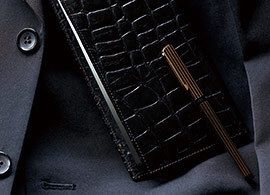 仕事で使えるマンスリー手帳の書き方 - 書きものブログ